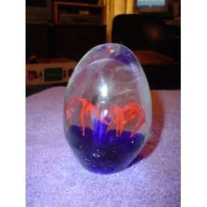 EGG SHAPED BLUE BOTTOM WITH RED POPPY INTERNAL BLOWN GLASS 