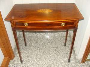 EARLY FEDERAL AMERICAN ROSEWOOD & INLAID SIDE TABLE,CIRCA 1790.  