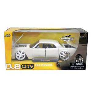  New Diecast Car *63 Lincoln * Color Pearl White 124 