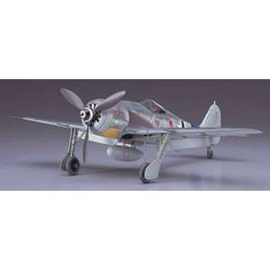    Hasegawa 1/32 Focke Wulf Fw190A 8 Airplane Model Kit Toys & Games