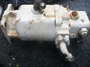 EATON HYDRAULIC MOTOR 4631 010 FROM CEMENT MIXER  
