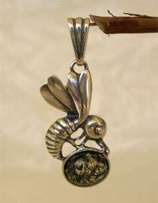 BALTIC HONEY or GREEN AMBER & STERLING SILVER BEE SHAPED PENDANT 