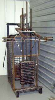 THE BOBBY WEIGHT LIFTING TRAP USED IN SAW THE FINAL CHAPTER (SAW 3D 