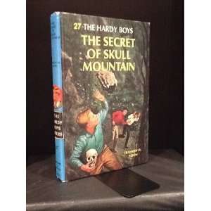   Skull Mountain (Hardy Boys #27) Franklin W. Dixon  Books