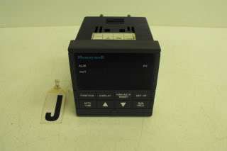 Honeywell Mini Pro Type# UDC2300 Control Unit  