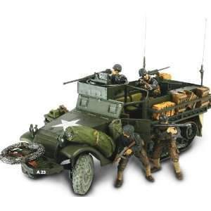  M3A1 Half Track w/4 Soldiers 132 Forces of Valor 80063 IN 