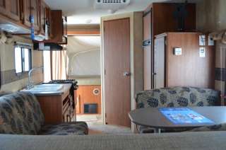 2012 Jayco Jay Feather X19H Lite Weight and easy to tow 2012 Jayco 