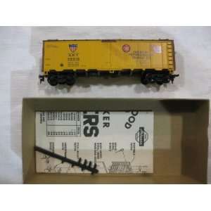  Miniature Model Train, Yellow, ART 40 FT. Reefer Kit Edition, Model 