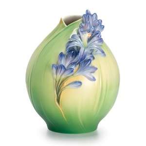  Lily of the Nile Flower Vase