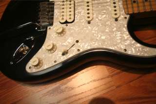 Fender Strat Loanstar Stratocaster Guitar 2000 Clean  