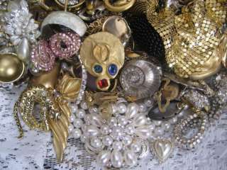 VINTAGE to NOW HUGE LOT of JUNK BROKEN JEWELRY NECKLACE EARRINGS CRAFT 