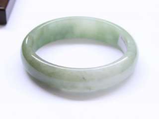   Jadeite color also may look different depends on the actual lighting
