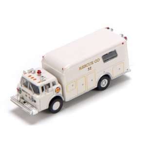  N RTR Ford Fire Rescue Truck, Rescue Company #32 Toys 