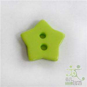 80pcs Plastic green star Shape Buttons Ø15mm 2 holes  