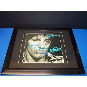  Bruce Springsteen, E. St. Band autographed LP Everything 