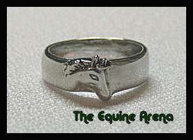 SILVER BAND HORSEHEAD RING (SIZE 7)  