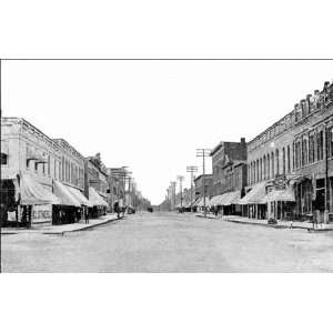   Liberty Street Looking North, Morris, IL. 1907 