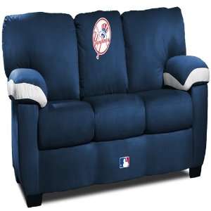  New York Yankees Classic Sofa Memorabilia. Sports 
