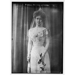  Princess Beatrice of Coburg,three quarters