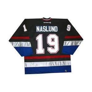 Markus Naslund Autographed Jersey 