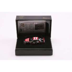 Motorsports Authentics Owners Elite 1/64 Denny Hamlin #11 