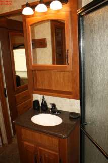 2011 KEYSTONE MONTANA W/5 SLIDES 38 RV **1 owner** 2011 KEYSTONE 