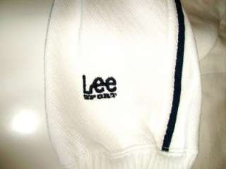 This auction is for a Lee Sport   size X LARGE New York Yankees V 