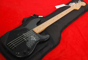   Fender ® Roger Waters Precision Bass, P Bass, Black, Maple Fretboard