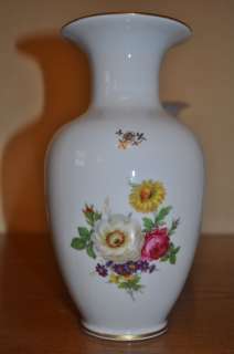 Reichenbach Porzellan Vase mit Blumenbuket Goldrand  