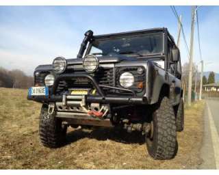 Defender 90 preparato per fuoristrada a Legnano    Annunci