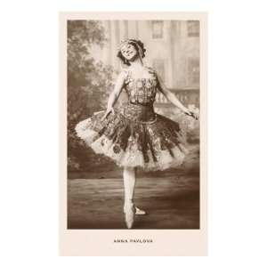 Anna Pavlova in Ballet Pose Giclee Poster Print, 24x32 
