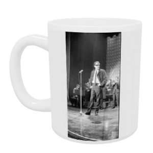 Actor Peter OToole on stage at Stars Shine   Mug   Standard Size