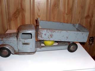 Structo dump truck vintage toy pressed steel 1950s   very good cond 