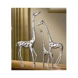  Giraffe Family Sculpture (Set of 3)