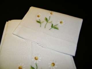   DESIGN PURE LINEN HAND EMBROIDERED GUEST TOWELS PAIR (Q)  