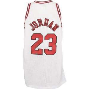  Michael Jordan Autographed Jersey  Details Chicago Bulls 