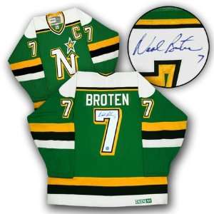   Minnesota North Stars SIGNED Vintage Jersey Sports Collectibles