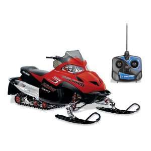   Polaris Fusion 900 24 inch Electric RC Snowmobile   Red Toys & Games